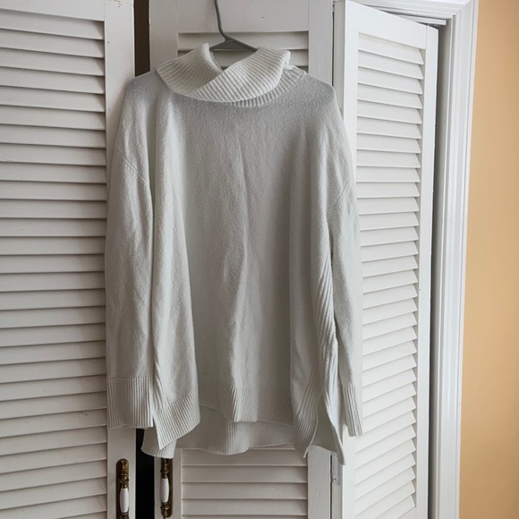 SO Sweaters - Tunic cowl neck sweater